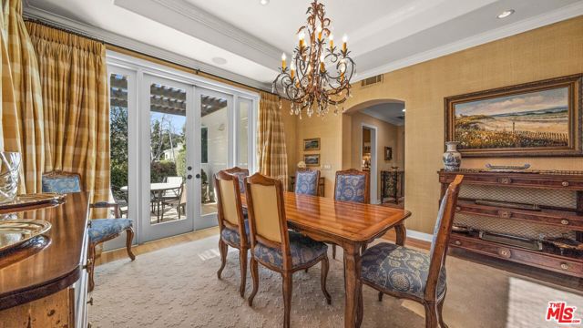 219 Baybrook Court, Lake Sherwood CA: https://media.crmls.org/mediaz/09a807e8-5b16-42fc-991b-2cef805a207f.jpg
