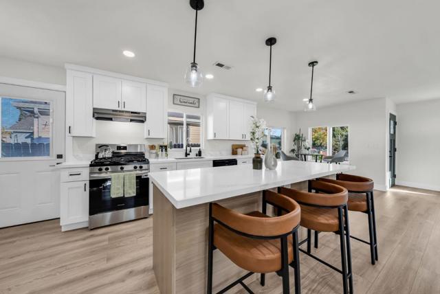 1539 E San Fernando Street, San Jose CA: https://media.crmls.org/mediaz/09a811cd-932b-4b75-a5ed-0735f4ef2caf.jpg