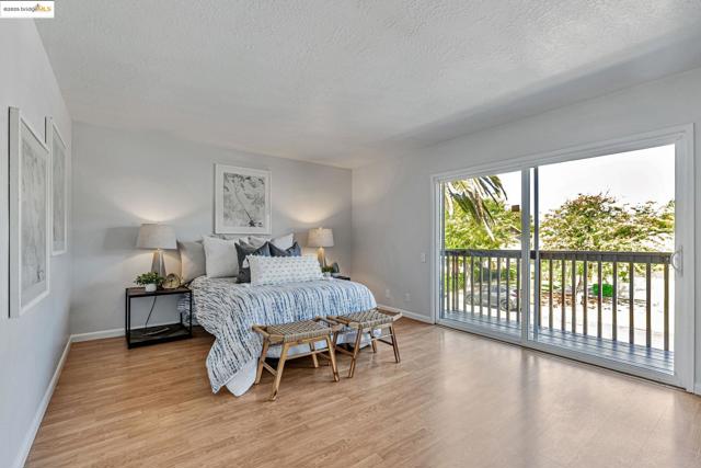 4414 Willow Glen Ct, Concord CA: https://media.crmls.org/mediaz/09a82304-4815-49d5-9aa2-882d8c290dc1.jpg
