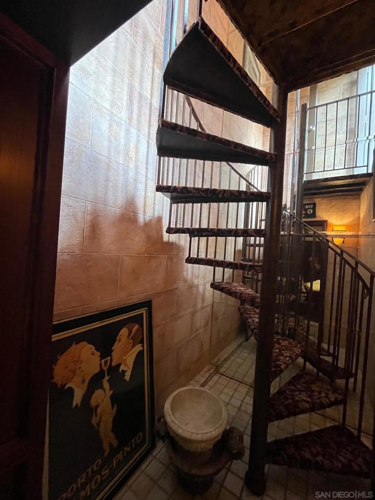 MLS #250017946SD img 26