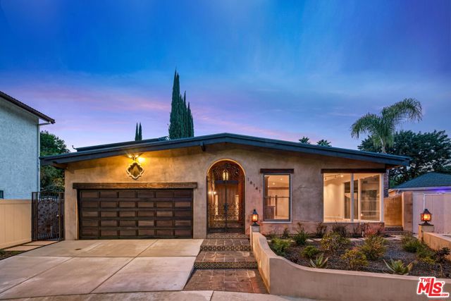 16141 Bayberry Place, Sherman Oaks CA: https://media.crmls.org/mediaz/09a94b86-7198-4209-89bf-544920670e25.jpg