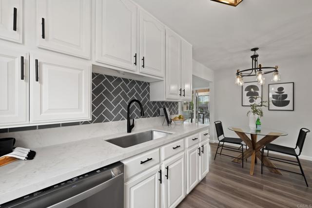 1202 Helix Avenue, Chula Vista CA: https://media.crmls.org/mediaz/09a9d2ad-82b5-48fe-a333-6094f3cdef86.jpg