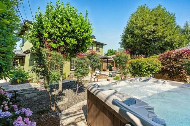 1943 Kentucky Street, Redwood City CA: https://media.crmls.org/mediaz/09aa9eea-fc5b-4ac7-a046-0199cb8083bc.jpg