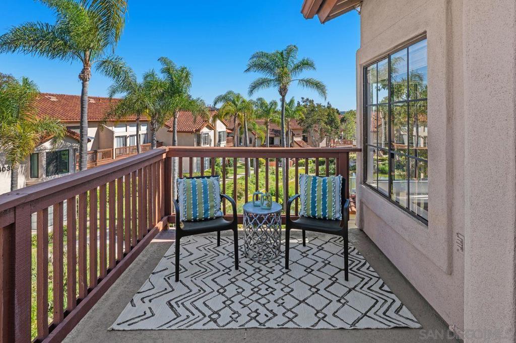 https://media.crmls.org/mediaz/09aae0bc-d392-46e9-86c1-71a5fd4a7286.jpg?preset=X-Large