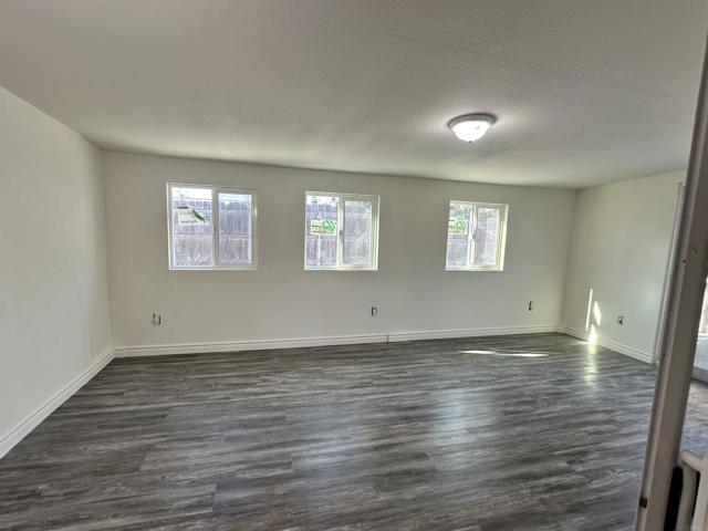 10762 Fenwick Road, San Diego CA: https://media.crmls.org/mediaz/09ab4aa0-6377-4180-b40e-de132b2a12ee.jpg