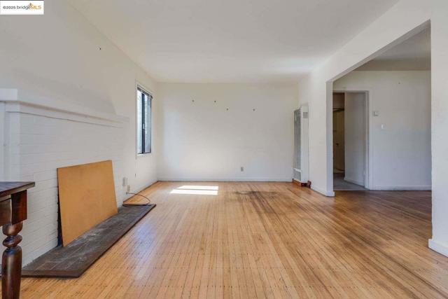 2840 Mount Diablo ST, Concord CA: https://media.crmls.org/mediaz/09aba5ae-bd41-489b-b4ce-d9df1088005c.jpg