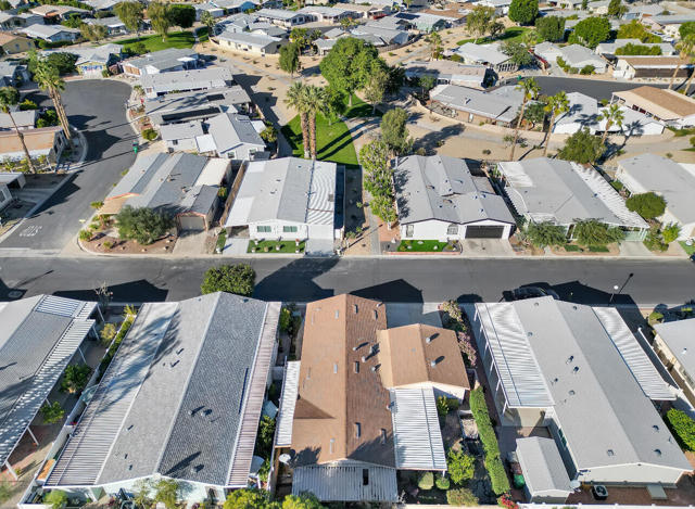 81713 San Cristobal Avenue, Indio CA: https://media.crmls.org/mediaz/09ac6ad1-d1fb-4efa-90b8-3297d40e50fd.jpg