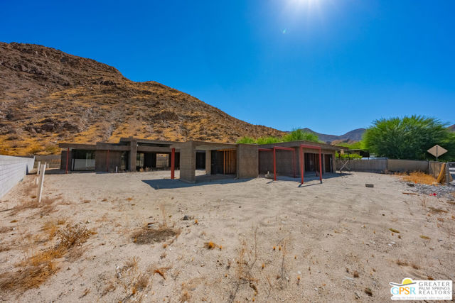 3172 E Bogert Trail, Palm Springs, CA 92264