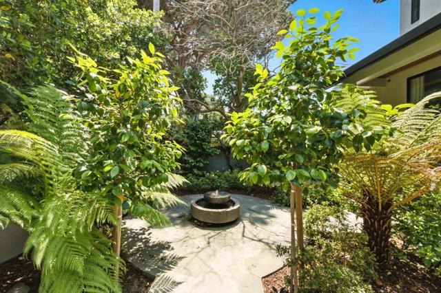 543 8th Avenue, Menlo Park CA: https://media.crmls.org/mediaz/09aca967-b8b8-43d2-bf1d-591c84120538.jpg