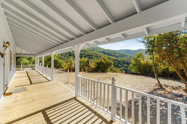 40101 Tassajara Road, Carmel Valley CA: https://media.crmls.org/mediaz/09ad2647-61b3-49b8-ac1d-1f5f829feb56.jpg