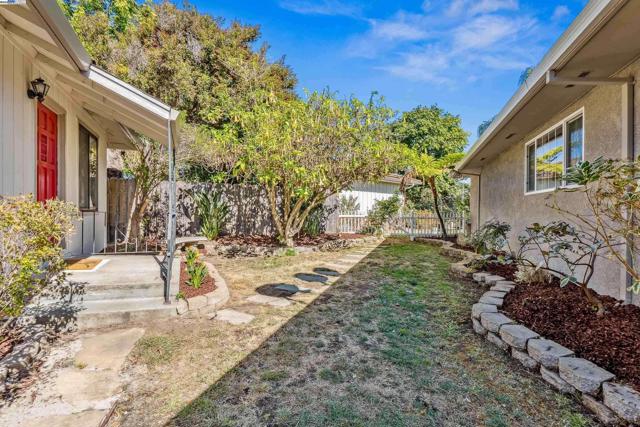 Image 40 of 60 For 38011 Temple Way