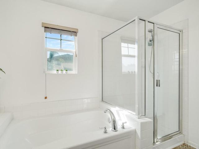 Detail Gallery Image 24 of 35 For 11615 Trailbrook Ln, San Diego,  CA 92128 - 3 Beds | 2/1 Baths