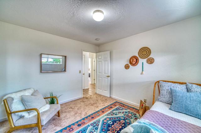 1422 Broadway, Santa Cruz CA: https://media.crmls.org/mediaz/09aee73f-a310-4200-9502-655c89ebc883.jpg