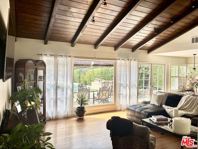 22491 Domingo Road, Woodland Hills CA: https://media.crmls.org/mediaz/09b08665-4489-46ab-8cbe-b9db411e1bec.jpg