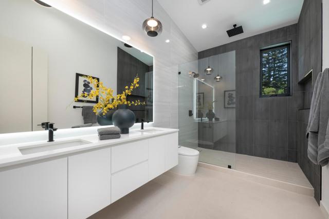 3964 Jefferson Avenue, Redwood City CA: https://media.crmls.org/mediaz/09b12820-6841-4576-8fe1-d90ec4af2fd6.jpg