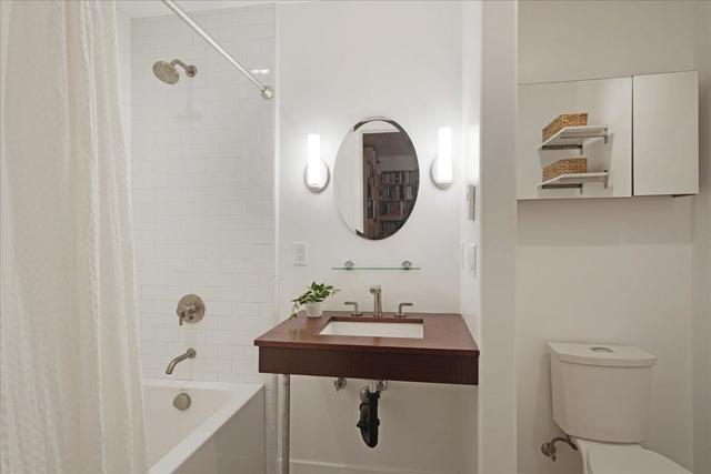 1004 W Cliff Drive, Santa Cruz CA: https://media.crmls.org/mediaz/09b13b07-cc29-4cea-a588-42890dd8763a.jpg