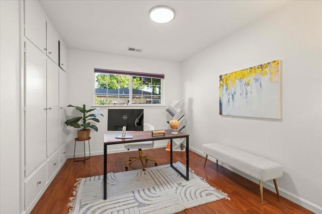2804 Steinhart Court, Santa Clara CA: https://media.crmls.org/mediaz/09b1faba-1a06-4837-990c-e730629630e5.jpg