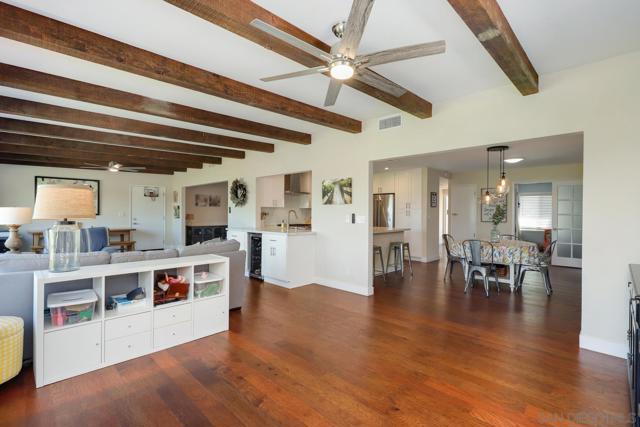 1144 San Julian Dr, San Marcos CA: https://media.crmls.org/mediaz/09b2474c-f11b-4efe-842b-dab28e7f7189.jpg