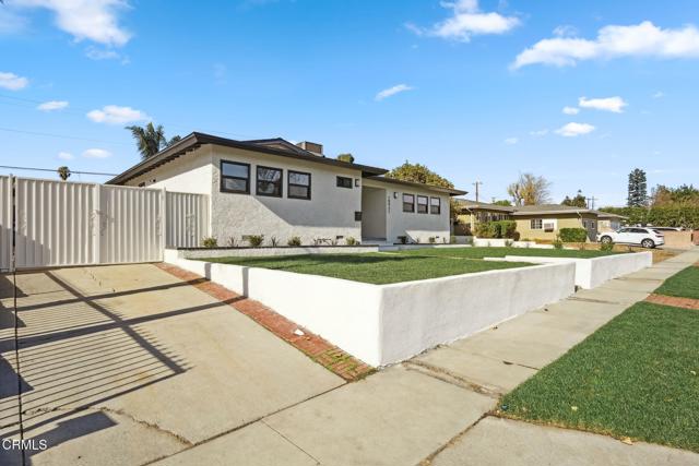 Detail Gallery Image 3 of 30 For 10931 Forbes Ave, Granada Hills,  CA 91344 - 3 Beds | 2 Baths