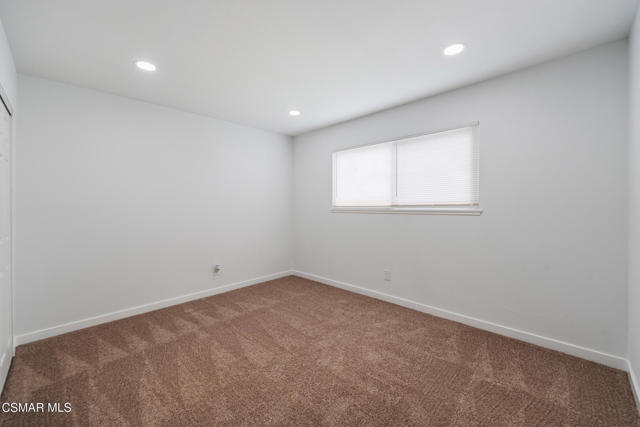 1477 Dinsmore Street, Simi Valley CA: https://media.crmls.org/mediaz/09b2e886-f4cd-48bb-b655-e8752671b7f7.jpg