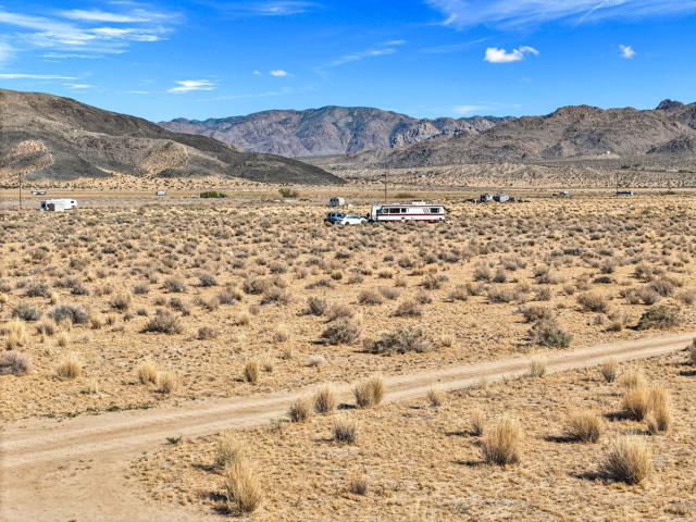 0 Sun Mesa Road, Joshua Tree CA: https://media.crmls.org/mediaz/09b2f262-a45a-4a8d-8ac1-130ab012433d.jpg
