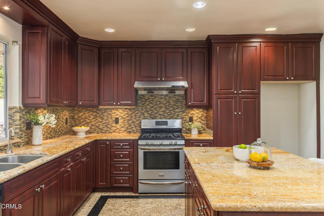 Detail Gallery Image 32 of 70 For 4926 Crown Ave, La Canada Flintridge,  CA 91011 - 3 Beds | 3/1 Baths