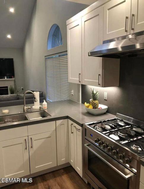 4895 Santo Drive, Oak Park CA: https://media.crmls.org/mediaz/09b5599b-b23c-4308-8e22-206baabf9dea.jpg