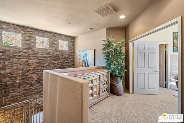 2960 Lantana Court, Palm Springs CA: https://media.crmls.org/mediaz/09b583f2-4f64-48d8-8aac-05e43e12d30a.jpg