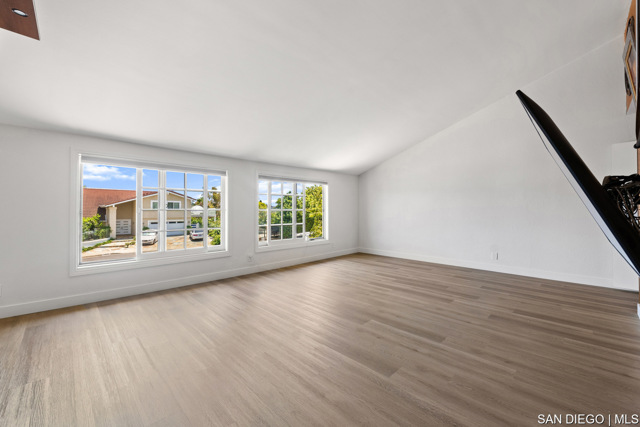 24231 Robledo, Mission Viejo CA: https://media.crmls.org/mediaz/09b59350-3c2c-4aa9-ac36-ce5758859748.jpg