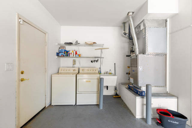 78626 Blooming Court, Palm Desert CA: https://media.crmls.org/mediaz/09b59fe9-cbf5-4b73-9ac3-00e07b46da90.jpg