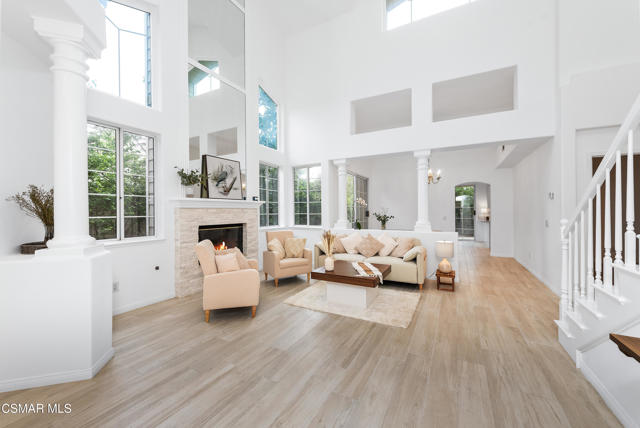 5748 Whispering Pines Circle, Westlake Village CA: https://media.crmls.org/mediaz/09b73235-be4d-46f0-bcf9-9415b685f127.jpg