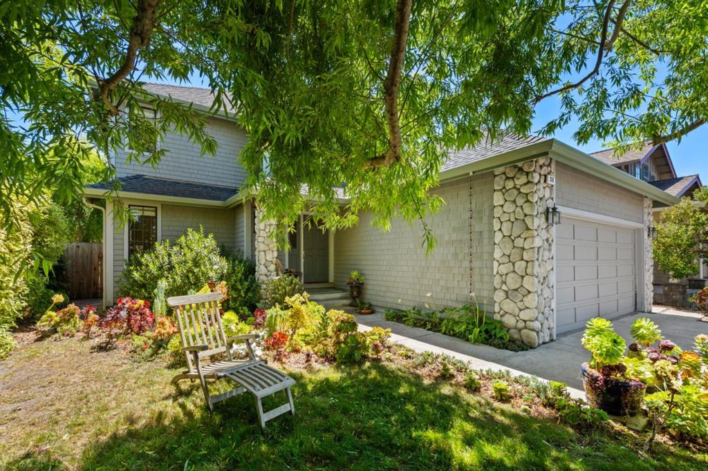 316 Valdez Avenue