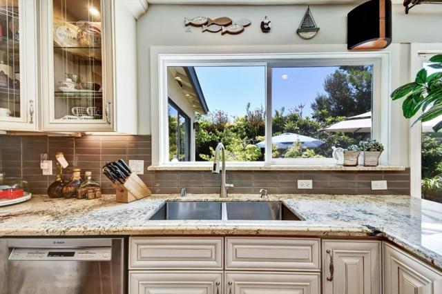 792 Marlin Avenue, Foster City CA: https://media.crmls.org/mediaz/09b7c4df-b0a4-46cc-9247-88ce5bdab54e.jpg