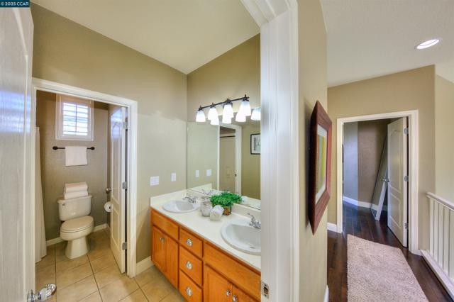 2927 Carlingford Ln, Vallejo CA: https://media.crmls.org/mediaz/09b9c23f-c59d-4b8e-96c2-83e70469aecc.jpg