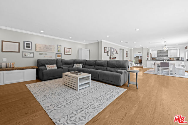 23716 Elkwood Street, West Hills CA: https://media.crmls.org/mediaz/09ba1532-0c1e-4b0b-86b9-510b295e9266.jpg