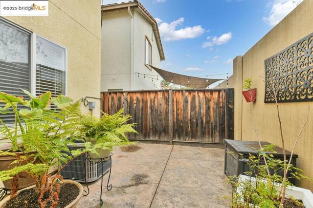 31 Ashton Court, Pittsburg CA: https://media.crmls.org/mediaz/09baf447-452b-4b85-8553-b79d37ba1ac9.jpg