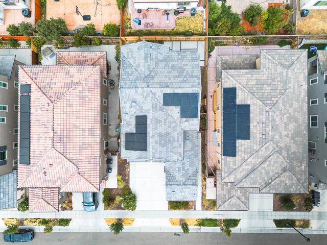 257 E Terra Mia Ave, Mountain House CA: https://media.crmls.org/mediaz/09bb6784-baf1-4c7c-ba7e-c1761d3584df.jpg