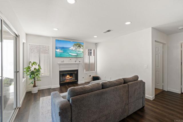 Detail Gallery Image 20 of 43 For 1378 Corte Lira, San Marcos,  CA 92069 - 4 Beds | 3 Baths