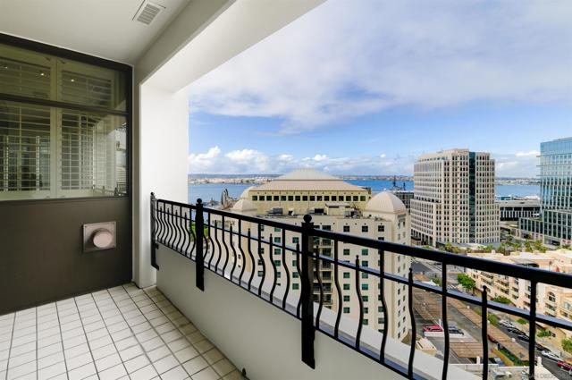 700 W Harbor Dr, San Diego CA: https://media.crmls.org/mediaz/09bbb8b2-340e-4a3d-8d1c-8006dcca1dd9.jpg