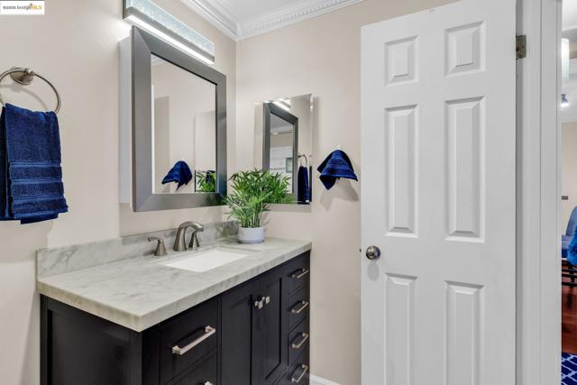 470 N N Civic Drive, Walnut Creek CA: https://media.crmls.org/mediaz/09bbcdc3-2eee-4aa3-baa2-519bacf004f7.jpg