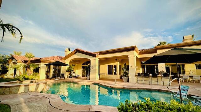 16 Villaggio Place, Rancho Mirage CA: https://media.crmls.org/mediaz/09bbf5e4-61c6-44a6-82d5-1c1a06b8648b.jpg