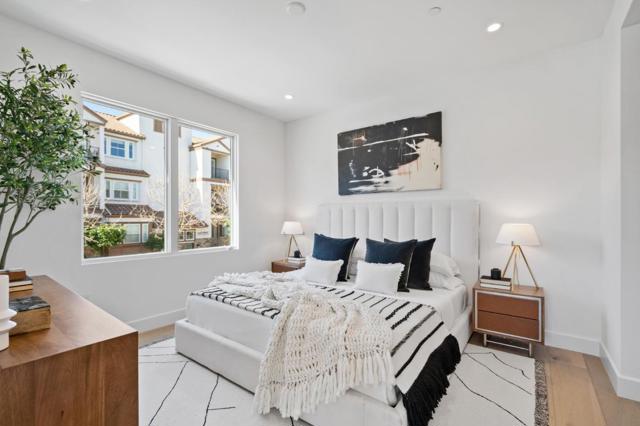 425 First Street, Los Altos CA: https://media.crmls.org/mediaz/09bc0801-dc70-4ca7-921a-95840a175a89.jpg