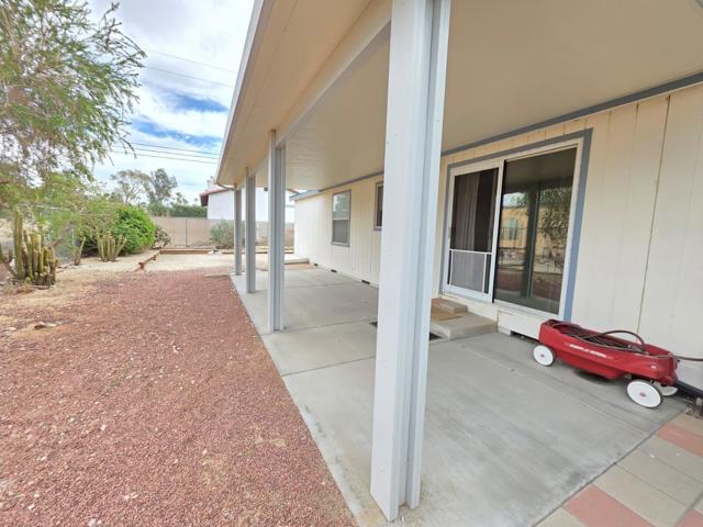 16650 Avenida Rambla, Desert Hot Springs CA: https://media.crmls.org/mediaz/09bc2b14-7fc3-49c5-b8c0-eaa0a6292e4a.jpg