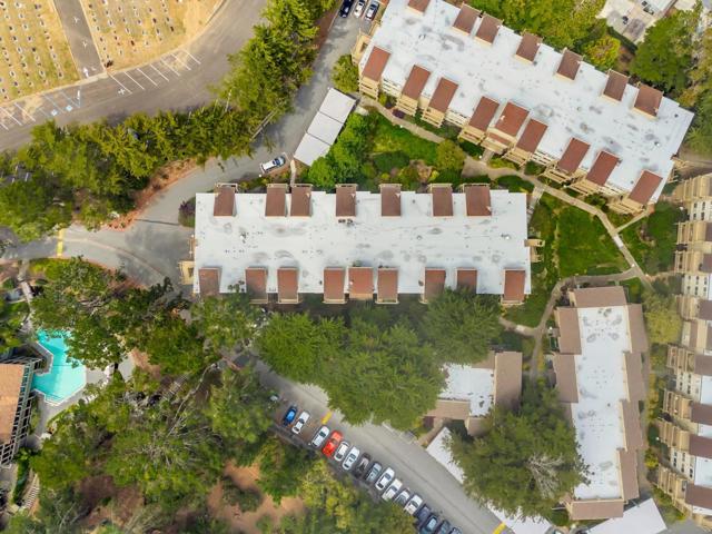 377 Mandarin Drive, Daly City CA: https://media.crmls.org/mediaz/09bcdaa4-058e-441a-8cc5-560e9bdff961.jpg