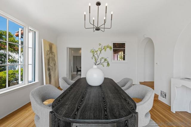 7316 Encelia Dr., La Jolla CA: https://media.crmls.org/mediaz/09bce44a-eefa-4f86-8846-0f81e2cb9c05.jpg