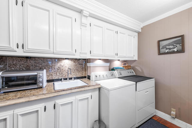 Large Laundry Room W/Sink