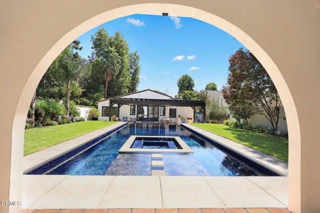 Detail Gallery Image 23 of 29 For 2044 Monterey Rd, South Pasadena,  CA 91030 - 4 Beds | 3 Baths