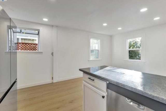 Image 20 of 58 For 1119 Kains Ave