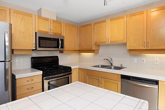 1240 India Street, San Diego CA: https://media.crmls.org/mediaz/09beb585-b02d-450b-b2c3-808b0d33df3d.jpg