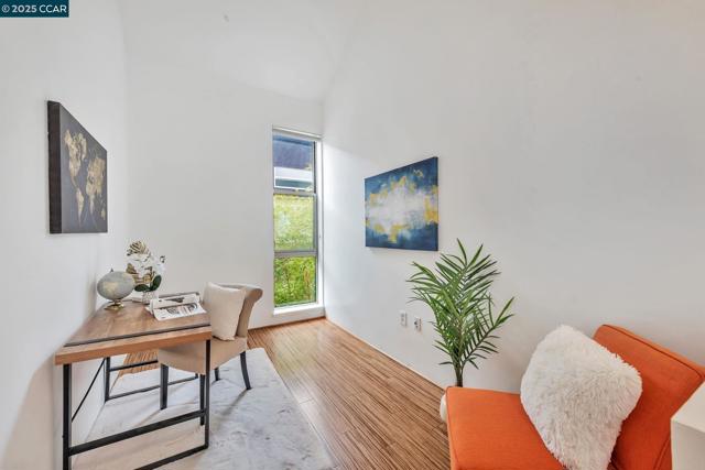 1231 Pine St, Oakland CA: https://media.crmls.org/mediaz/09becaa8-57d7-41a7-8659-e2905016698e.jpg